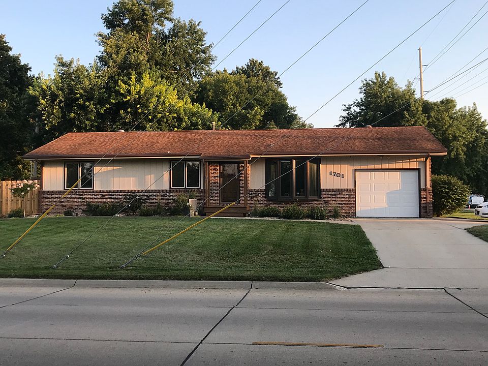 1701 Dorsey St Beatrice NE 68310 Zillow