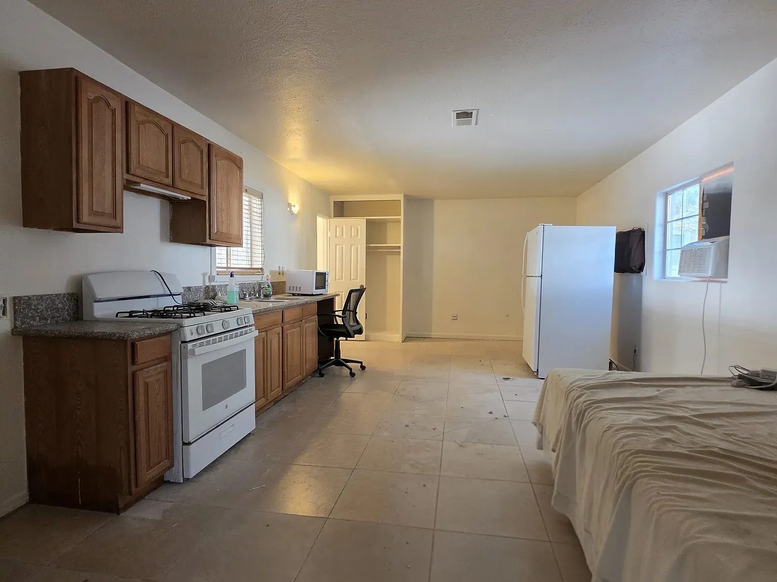 1 bed, 650 sqft, $1,600 — Photo 1