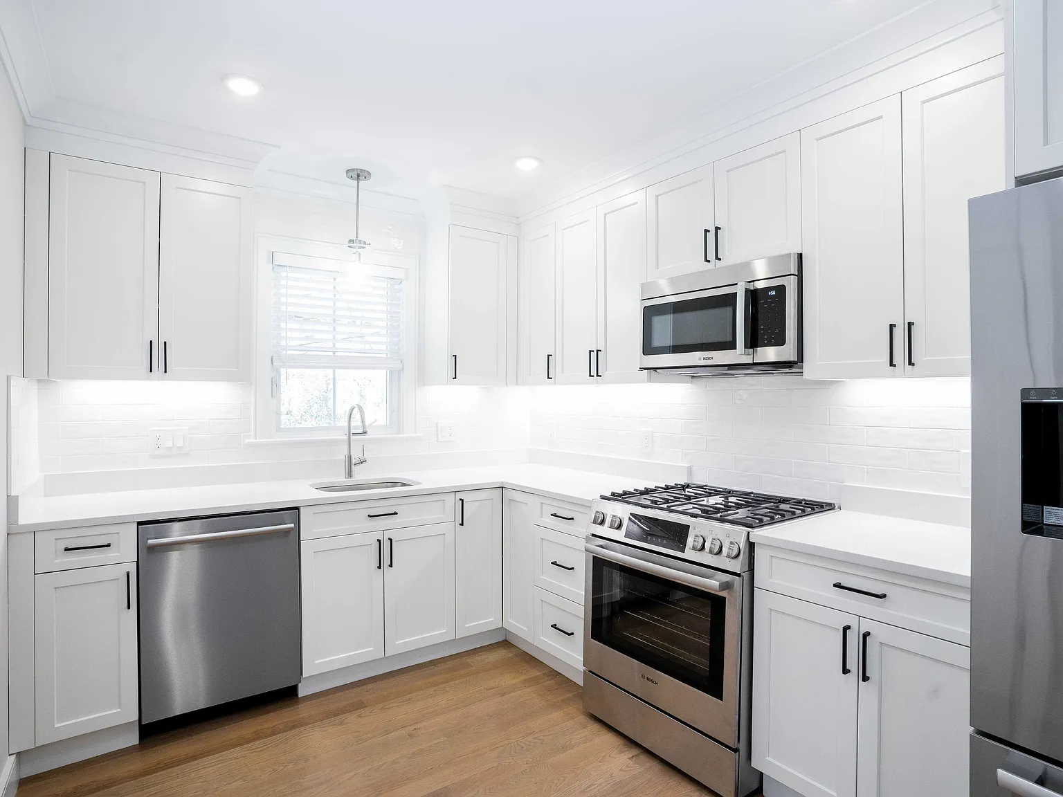4 bed, $4,395 — Photo 3
