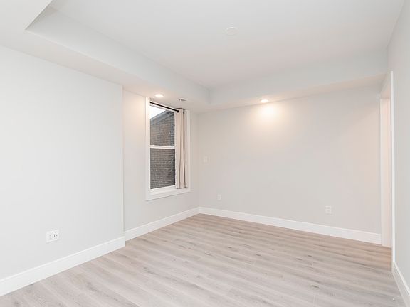 4th image of 1133 E Columbia Ave #507