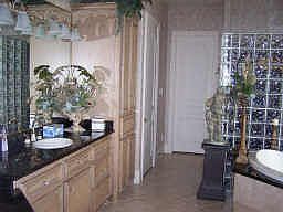 5th image of 114 W Shore Dr