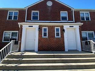 224-21 64th Ave #1B, Oakland Gardens, NY 11364