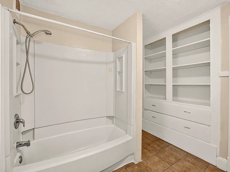 3726 Homewood Ave — Photo 35