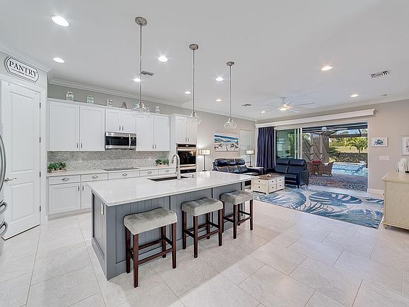 4th image of 10364 Materita Dr