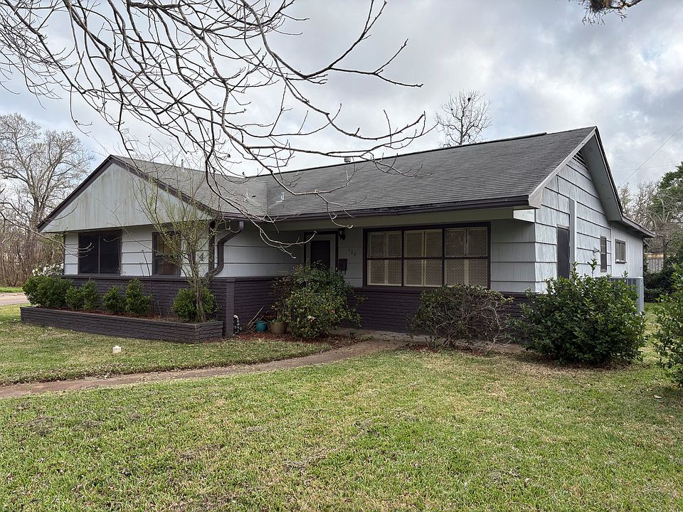 1st image of 124 Palm Ln