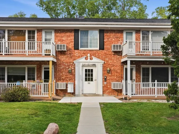 502 Laurel Lake ROAD #2, Thiensville, WI 53092