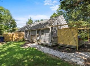 70 Weaver Rd, North Kingstown, RI 02852