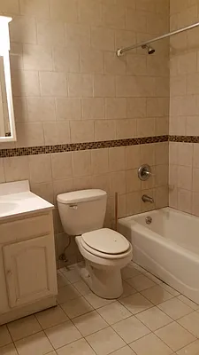 Rented by Lang Realty LLC | media 7