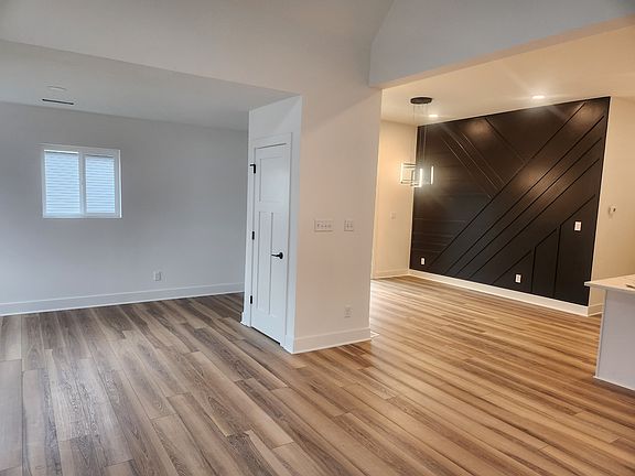 5th image of 1034 Saint Peter St