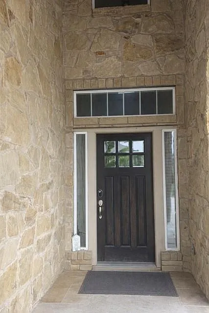 4 bed, 2.5 bath, 2878 sqft, $3,000 — Photo 3