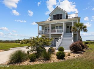 502 Bogue Watch Dr, Newport, NC 28570