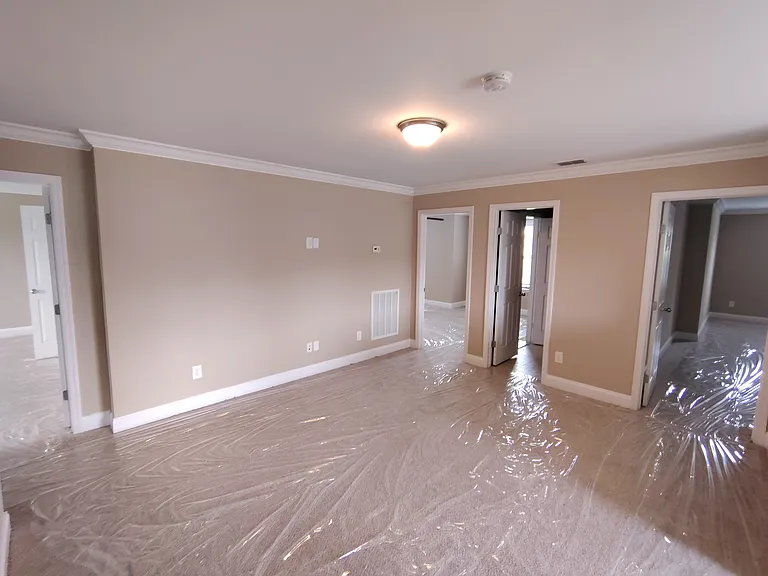 5001 Laughing Brook Ln — Photo 9