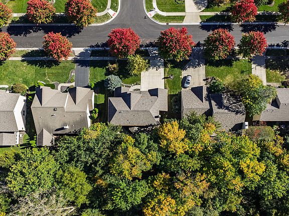 3rd image of 7651 Kestrel Way E