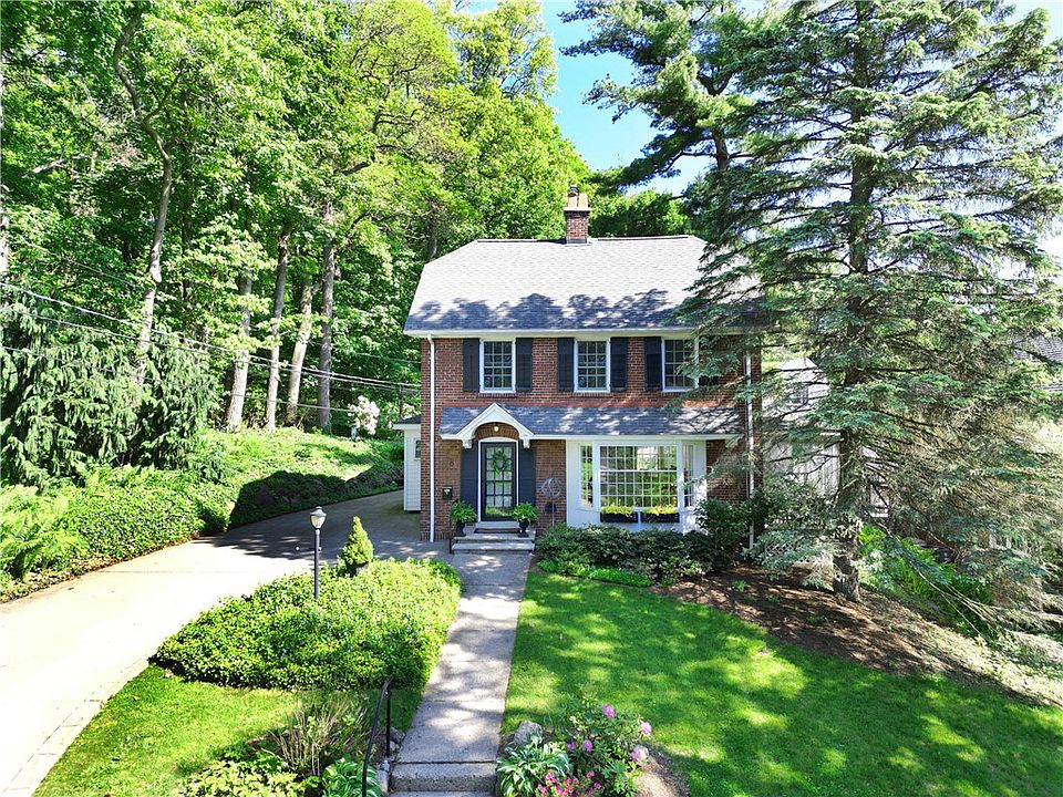 1st image of 8 Nunda Blvd