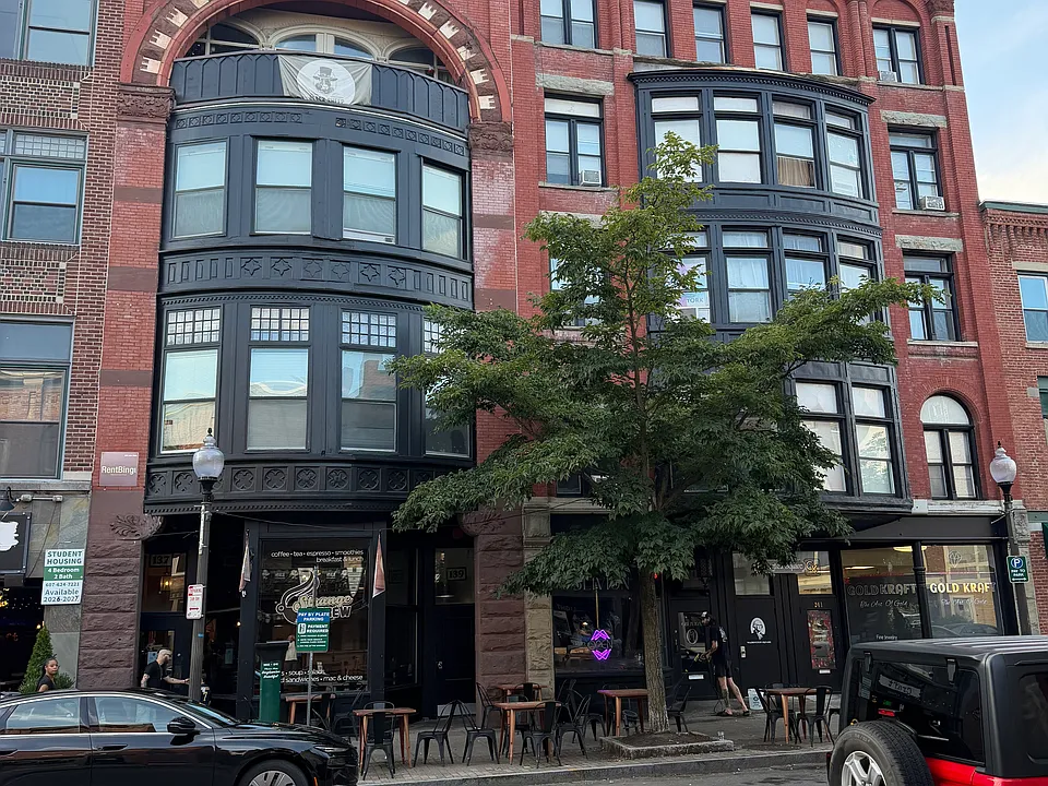 139 Washington St #403