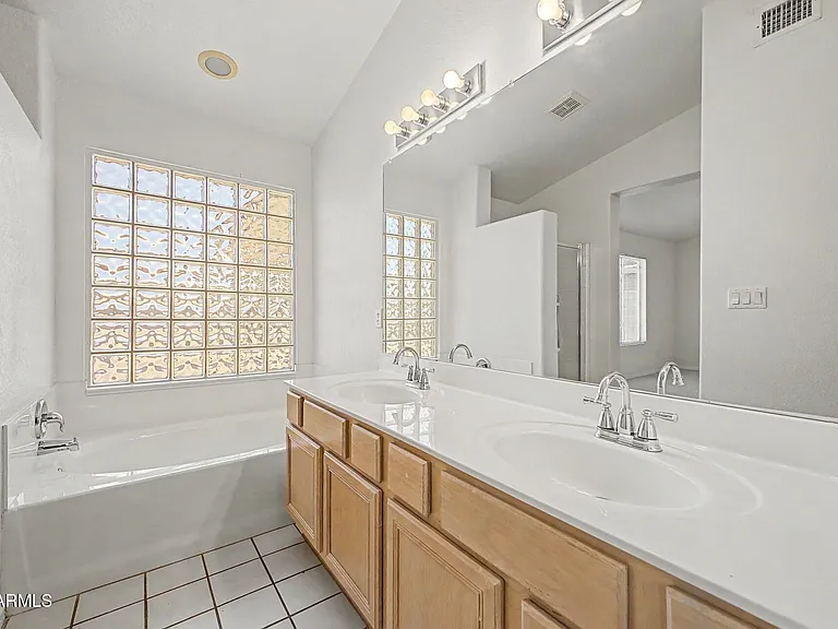 1407 W Bluefield Ave — Photo 14