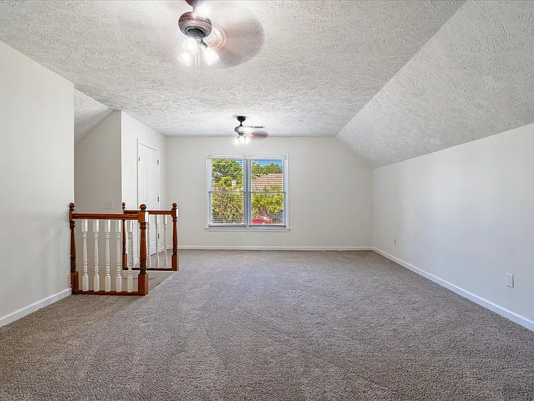 739 Evans View Ln — Photo 28