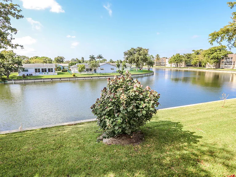 9150 Lime Bay Blvd #21 — Photo 15
