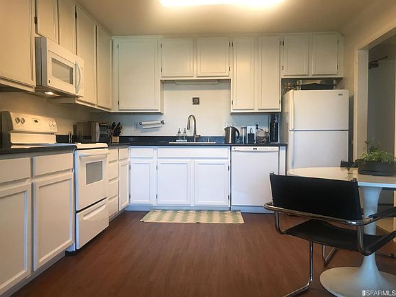 3rd image of 550 S Van Ness Ave APT 201