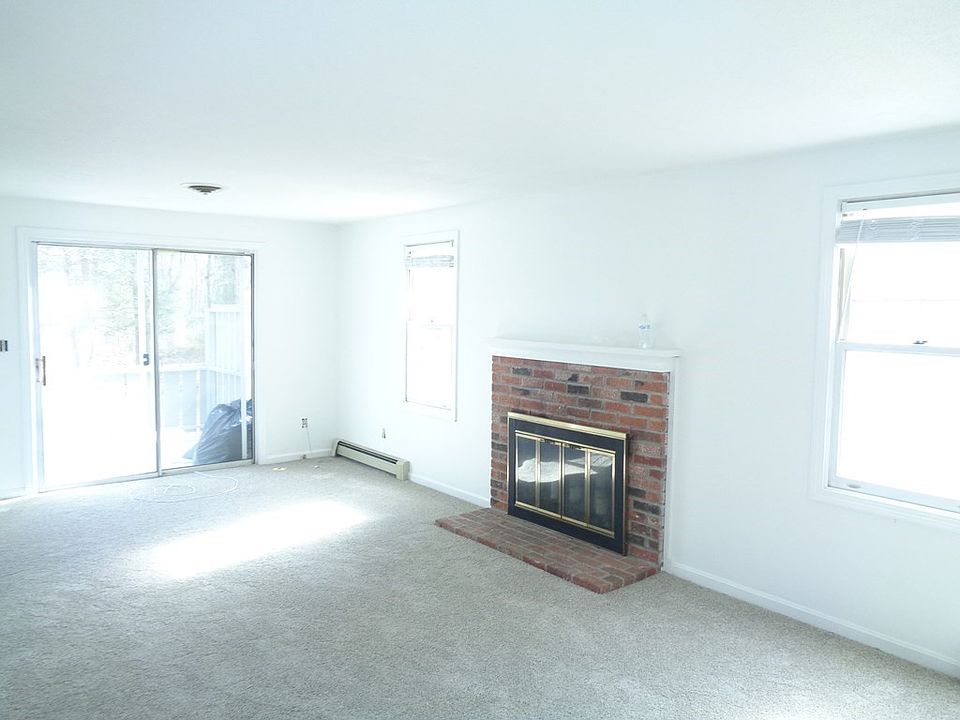 2nd image of 255 Twin Lakes Dr Unit 255