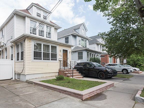 3rd image of 9217 71st Ave