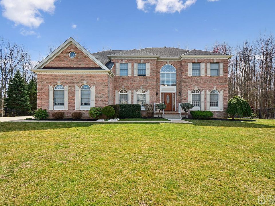 14 Springwood Dr, Monroe Township, NJ 08831 Zillow