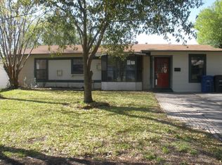 938 Weizmann St, San Antonio, TX 78213