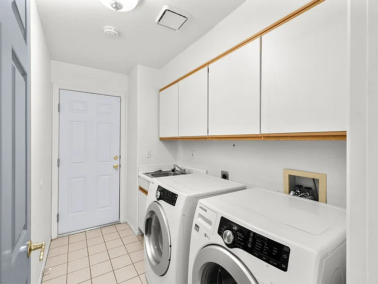 7600 Painted Dunes Dr — Photo 26