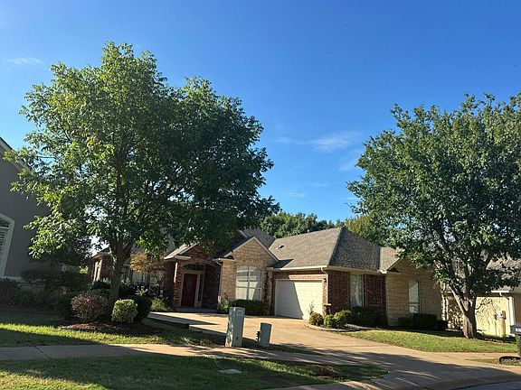 3rd image of 3804 Woodshadow Rd