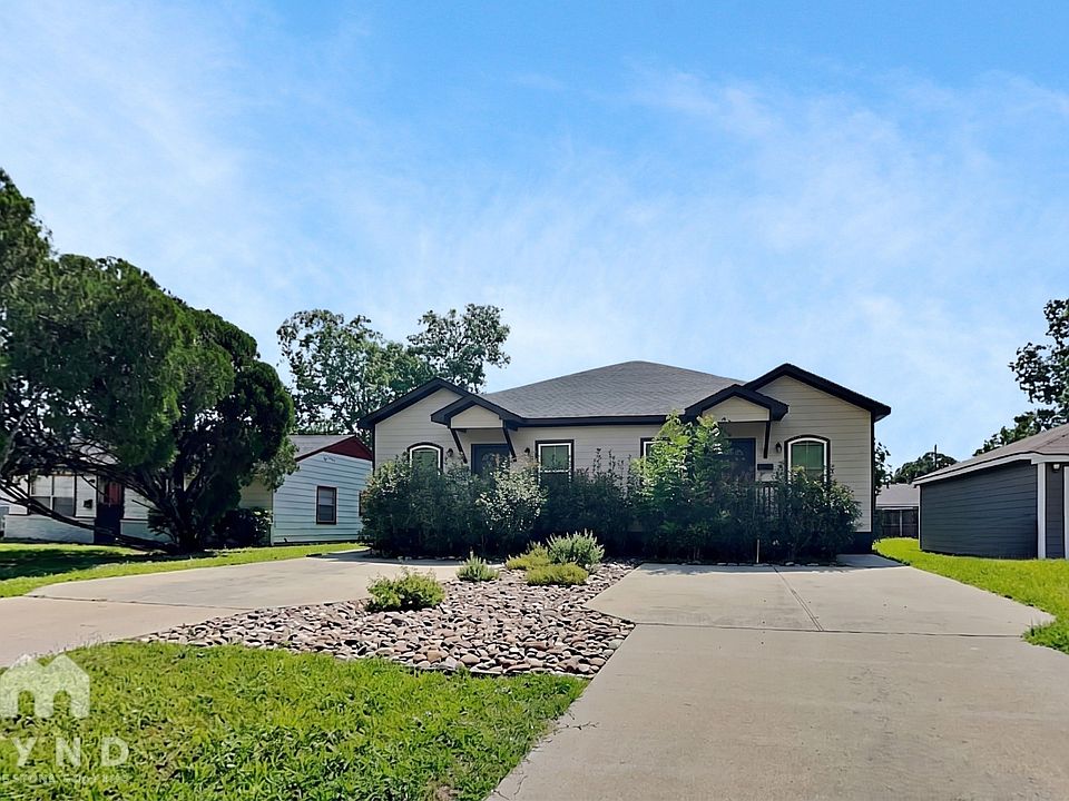 1st image of 10401 Cathedral Dr #B