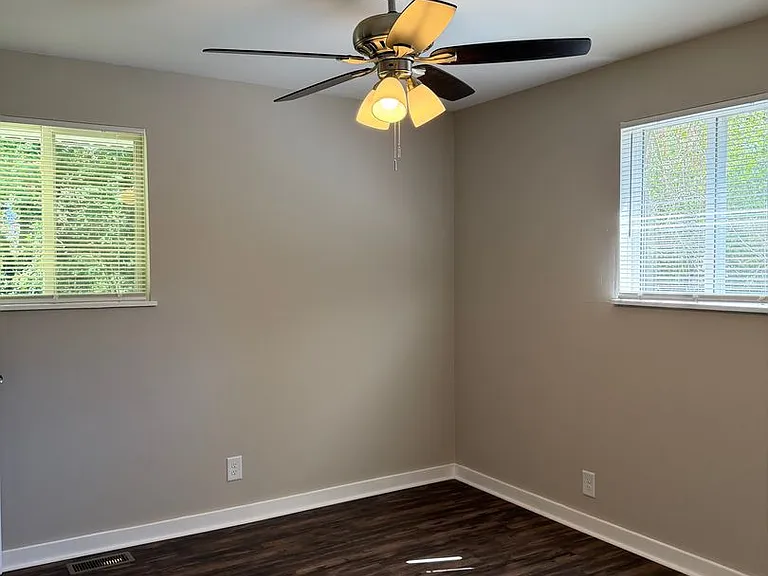 4535 Briarwood Dr — Photo 17