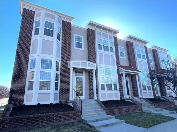 2915 Gentry Park, Kansas City, MO 64116