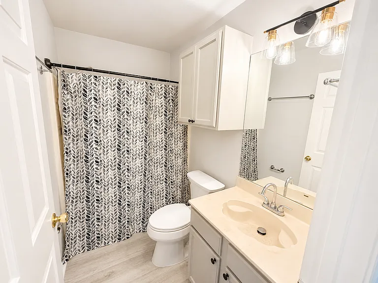 210 Skyline Dr #A — Photo 6