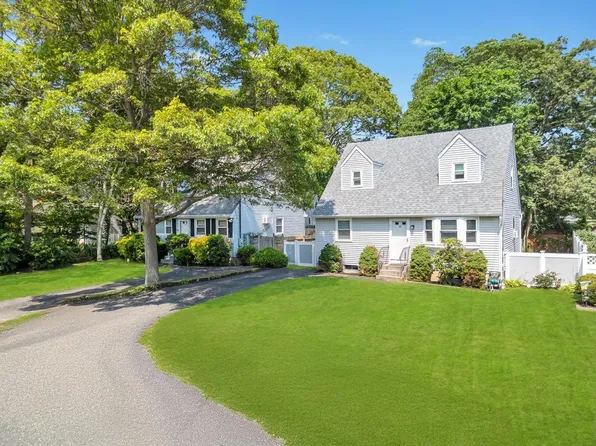 15 Halewood Drive, Shirley, NY 11967