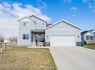 299 Redwood Dr, Mapleton, ND 58059