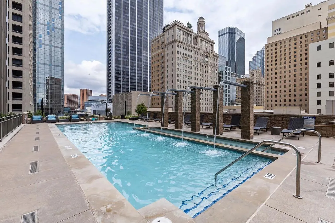 1 bed, 660 sqft, $1,695 — Photo 3