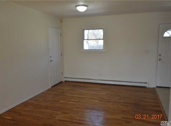 3rd image of 123 Noble St