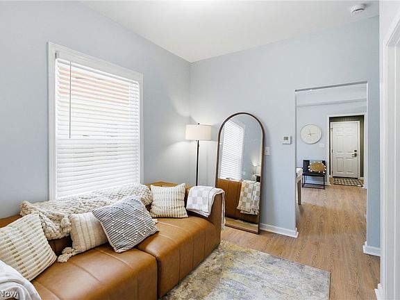 2nd image of 28924 Hazel Ave