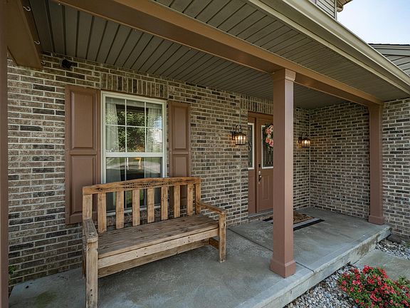 4th image of 531 Rosebud Cir