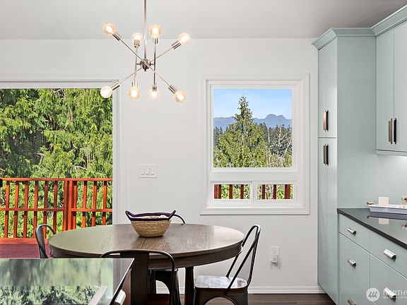 5th image of 5300 235th Avenue SE