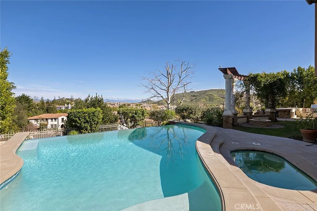 Building Photo - 25561 Prado De Oro