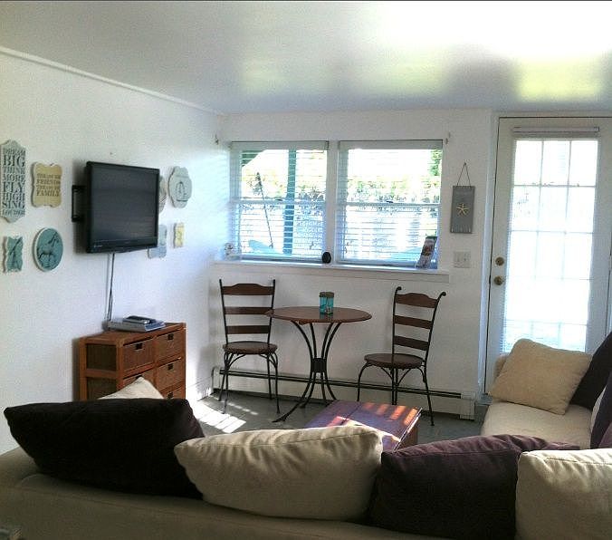 2nd image of 76 Witham St #1