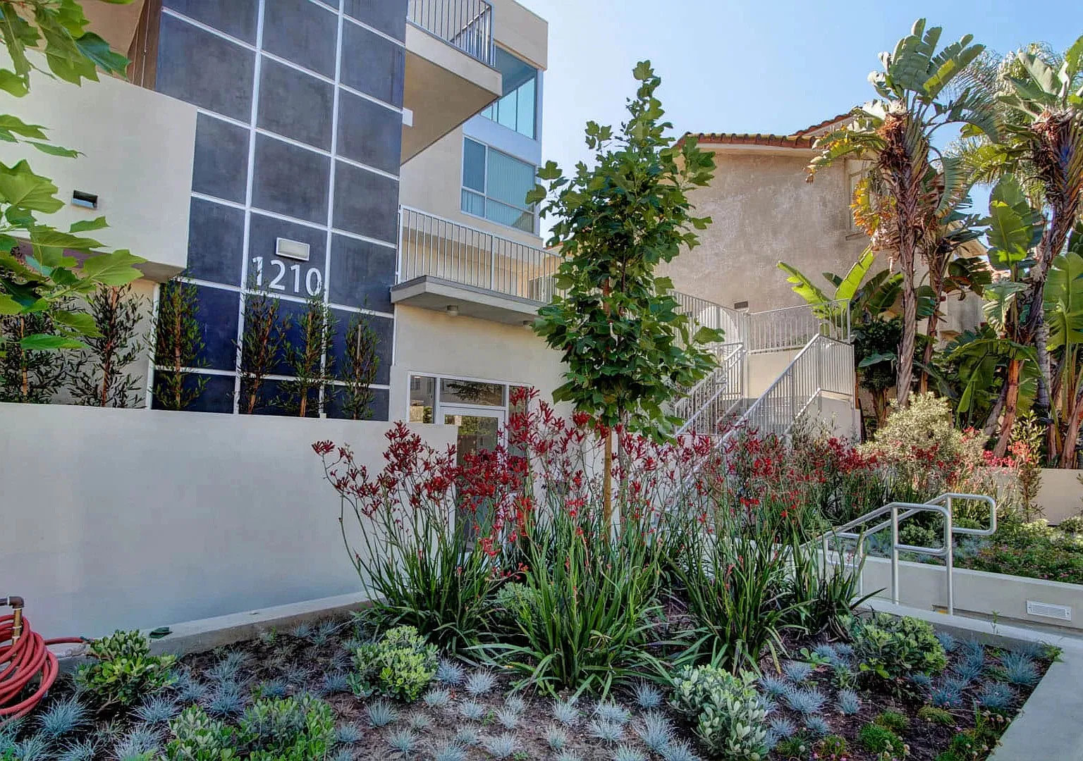1210 S Corning St — Photo 3