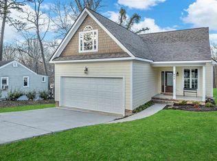 404 Lynch St, Apex, NC 27502