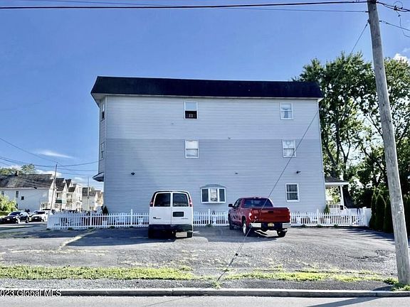 4th image of 1633 Carrie St