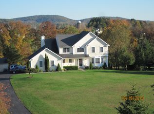 11 Ridge View Dr, Patterson, NY 12563