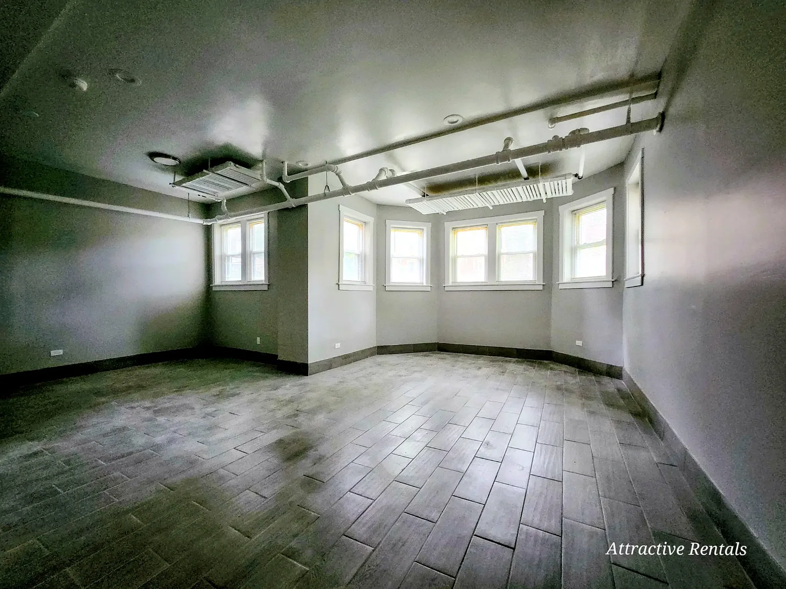 2 bed, 1000 sqft, $1,300 — Photo 1