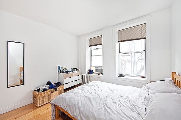 1st image of 329 E 6th St APT 10