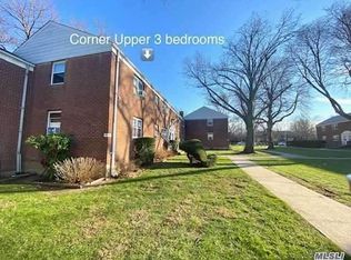 220-37 73rd Ave #2, Oakland Gardens, NY 11364