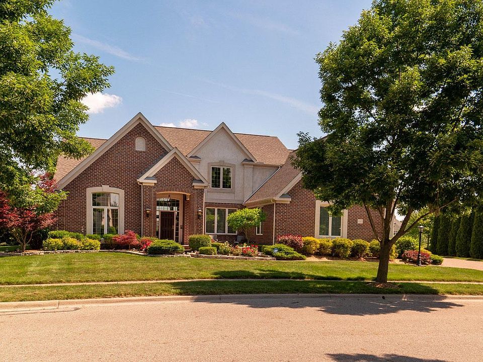 1st image of 6660 Ballantrae Pl